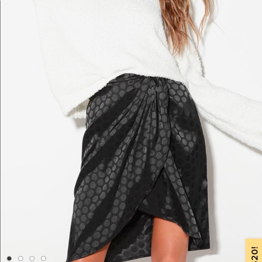 NWOT lulus wrap midi skirt
